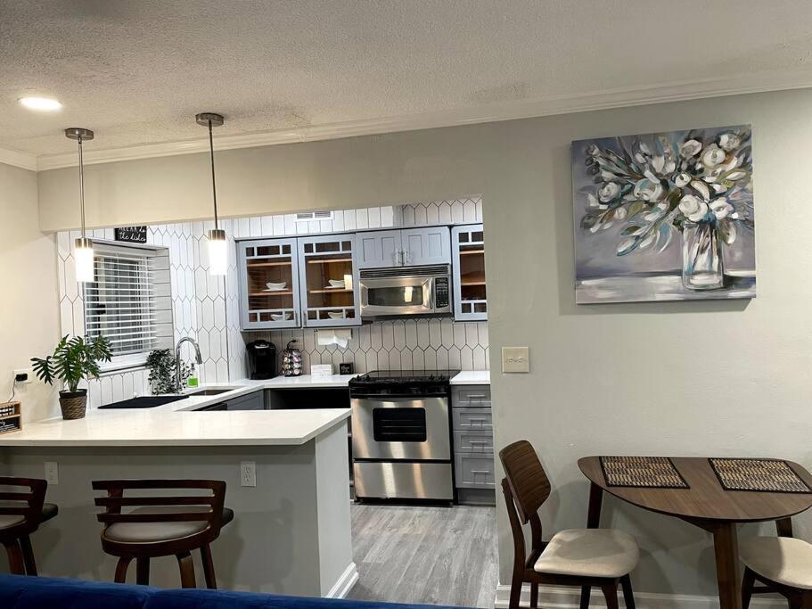 Home Away From Home Condo Downtown Atl 16Th Floor 애틀랜타 외부 사진