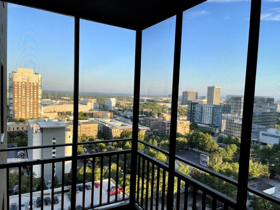 Home Away From Home Condo Downtown Atl 16Th Floor 애틀랜타 외부 사진
